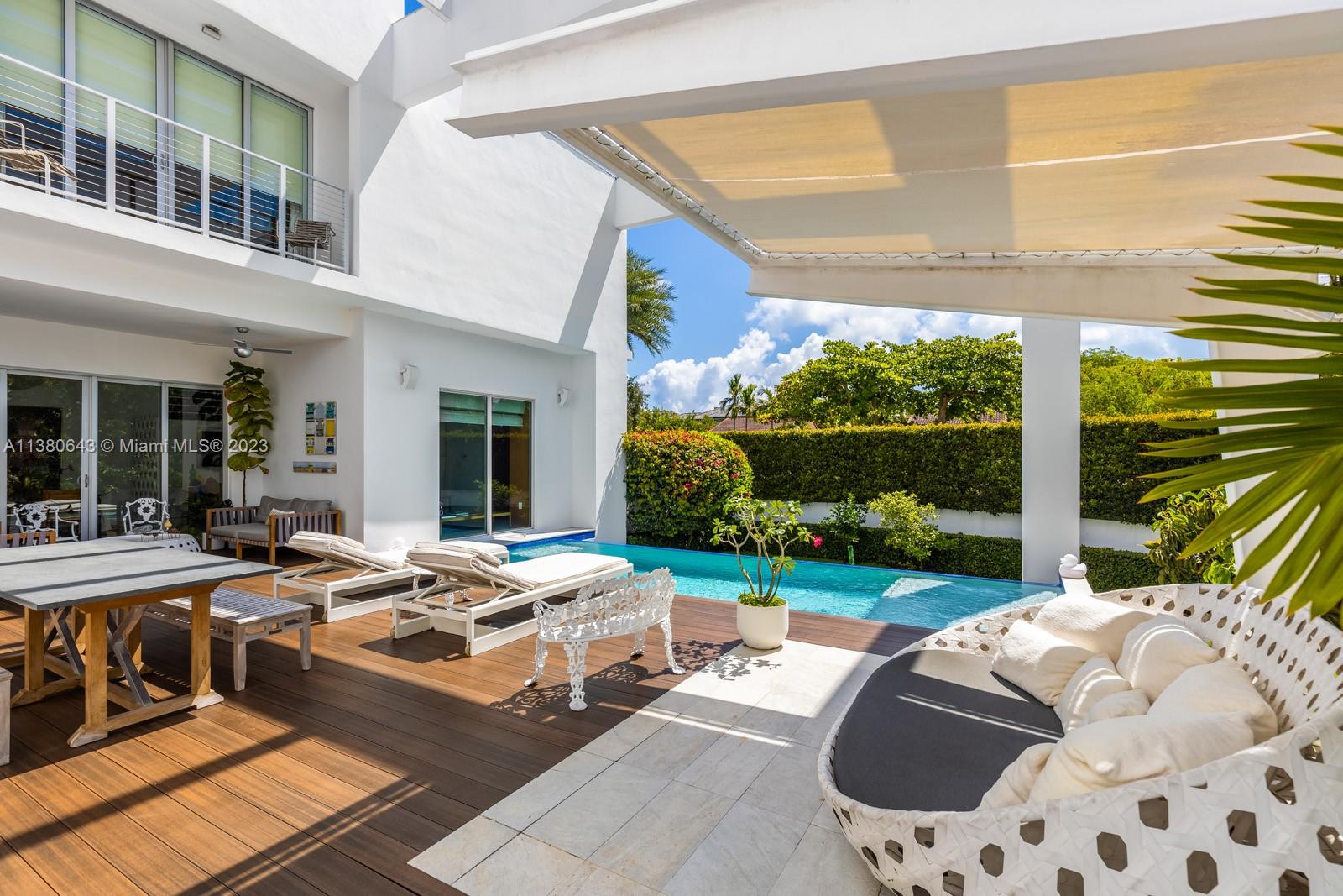 TROPICAL ISLE HOMES SUB 4 - Residential