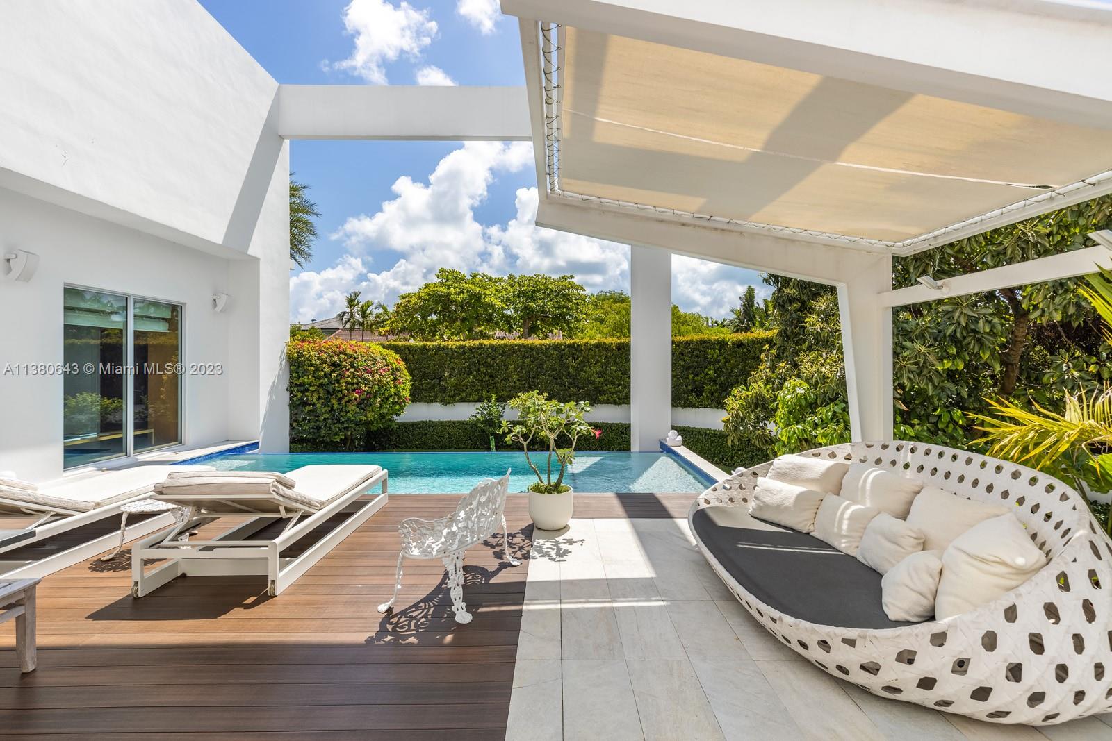 TROPICAL ISLE HOMES SUB 4 - Residential