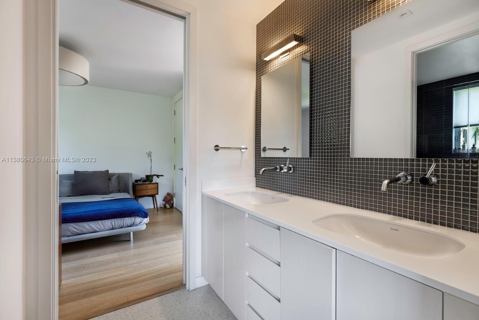 TROPICAL ISLE HOMES SUB 4 - Residential