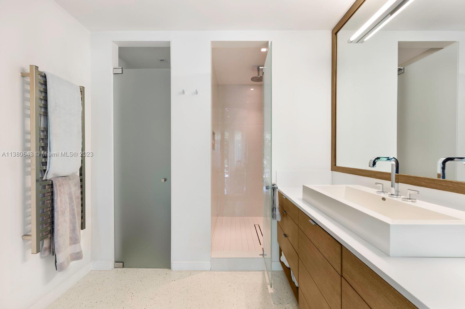 TROPICAL ISLE HOMES SUB 4 - Residential