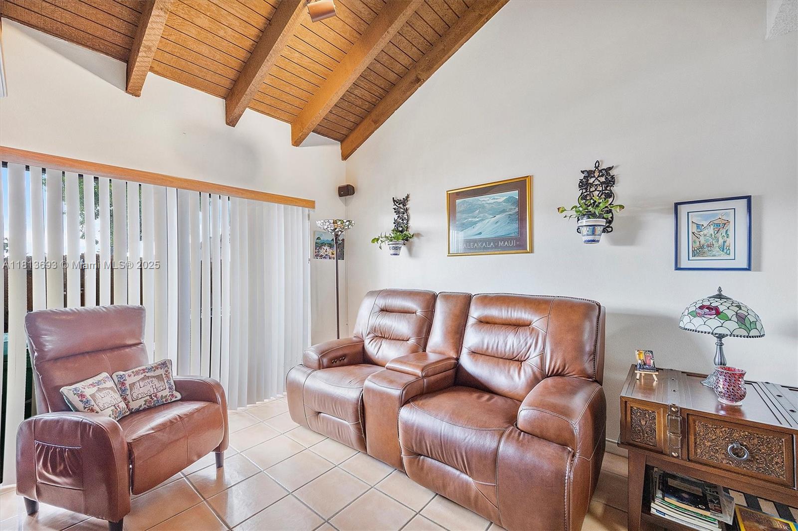 TAMIAMI LAKES TOWNHOUSES - Residential