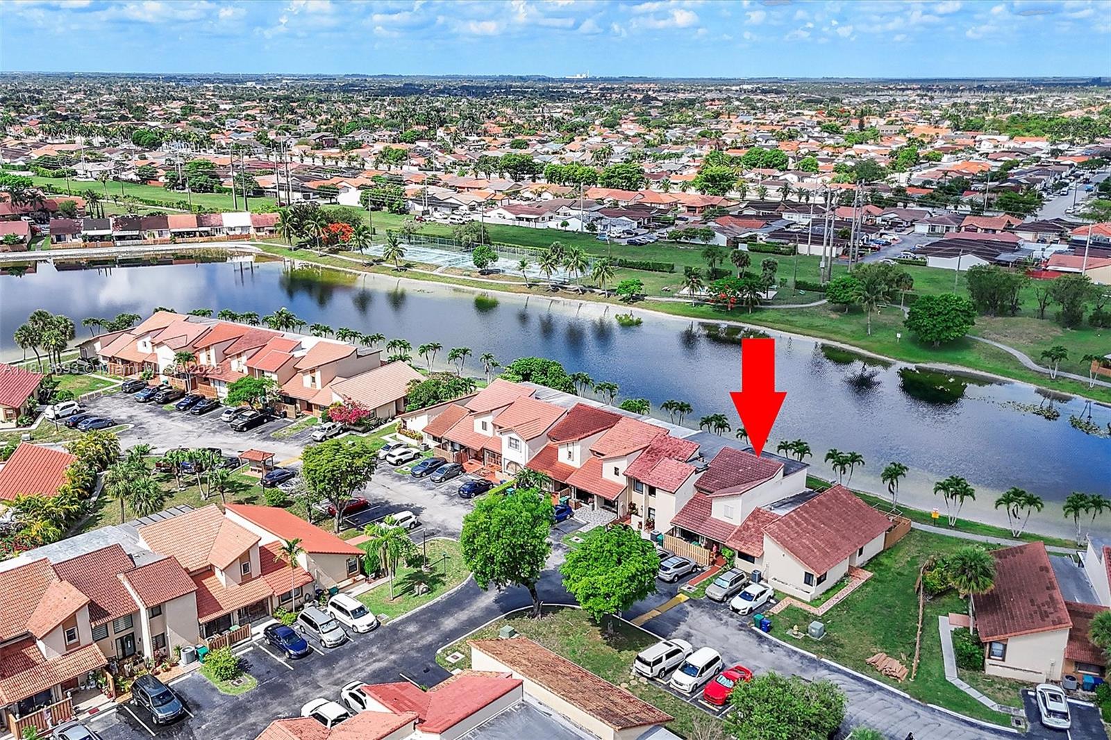 TAMIAMI LAKES TOWNHOUSES - Residential