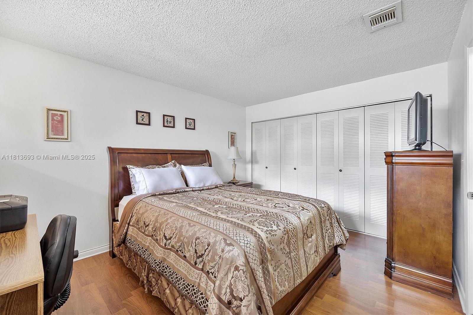TAMIAMI LAKES TOWNHOUSES - Residential