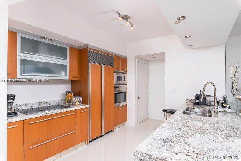 400 Alton Rd 1205