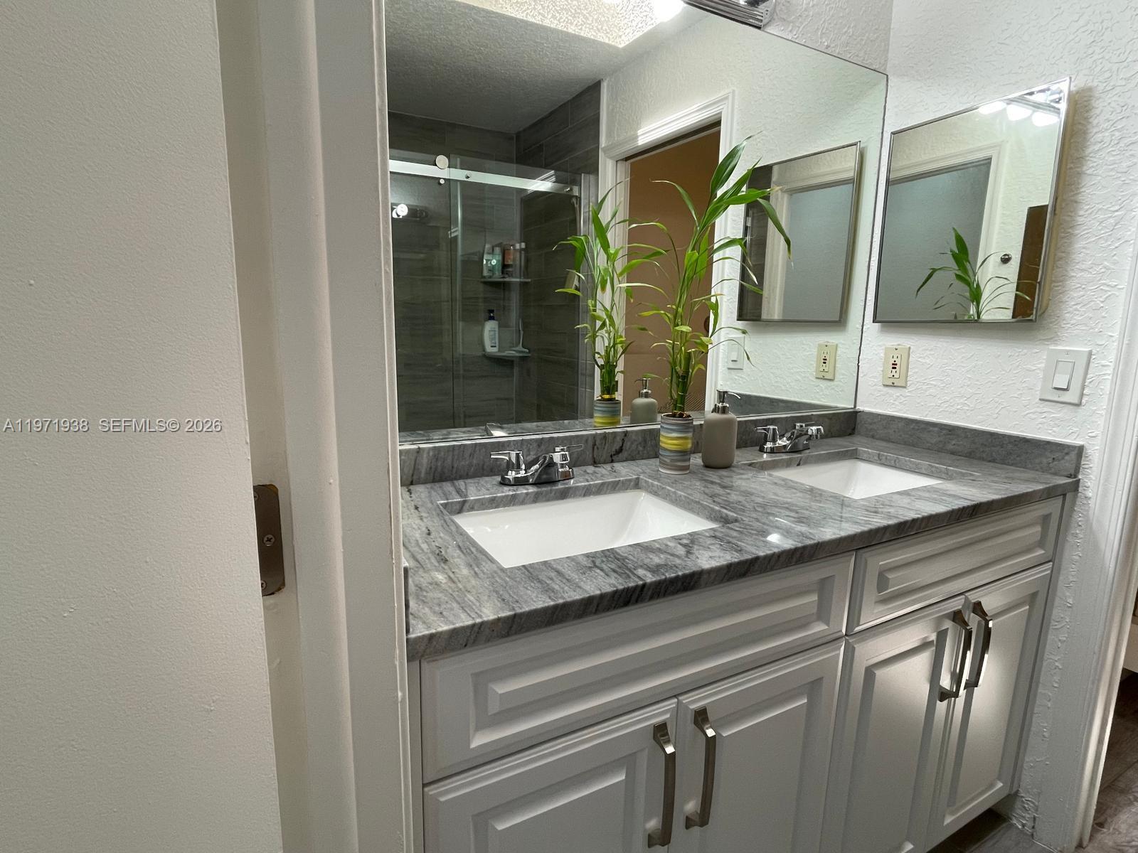 CYPRESS GLEN TOWNHOMES CO - Residential