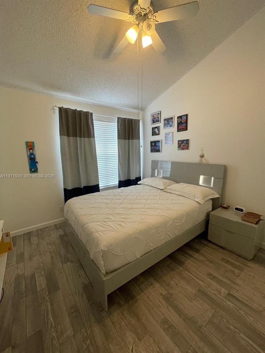 CYPRESS GLEN TOWNHOMES CO - Residential