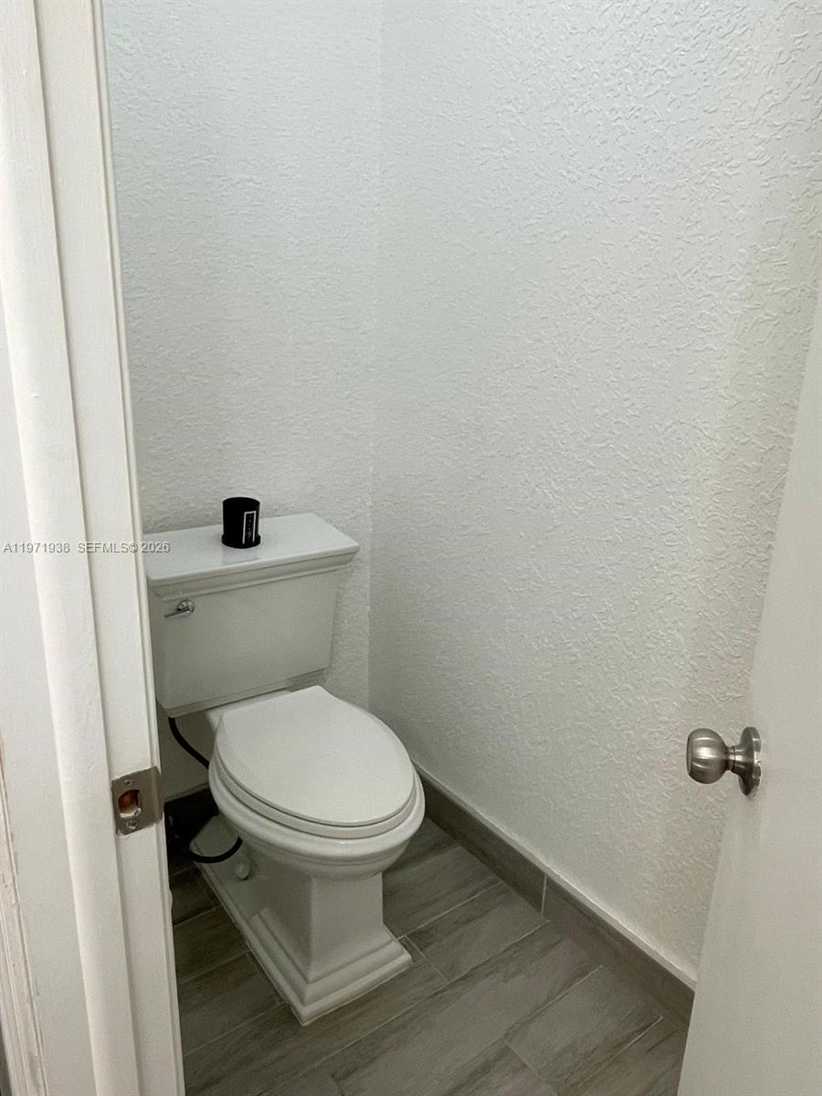 CYPRESS GLEN TOWNHOMES CO - Residential