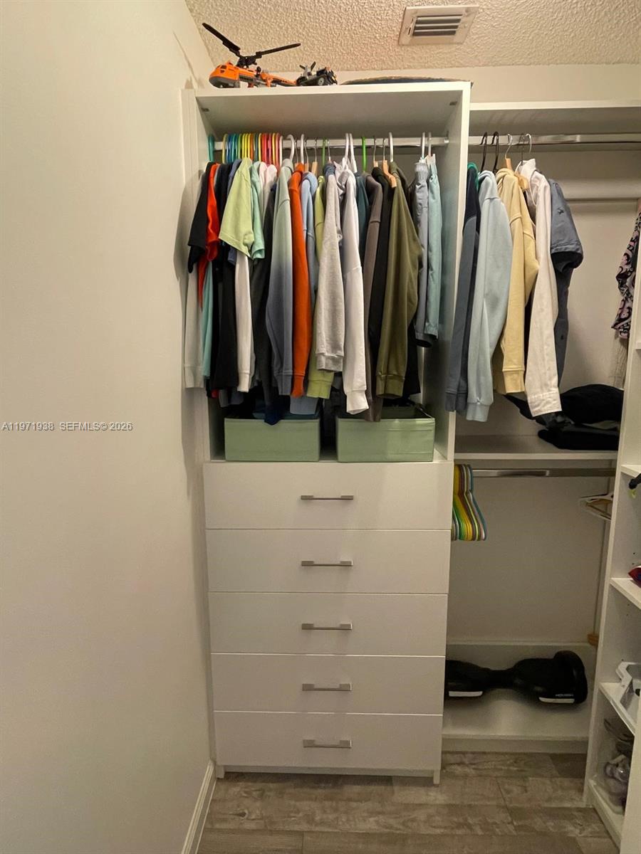 CYPRESS GLEN TOWNHOMES CO - Residential