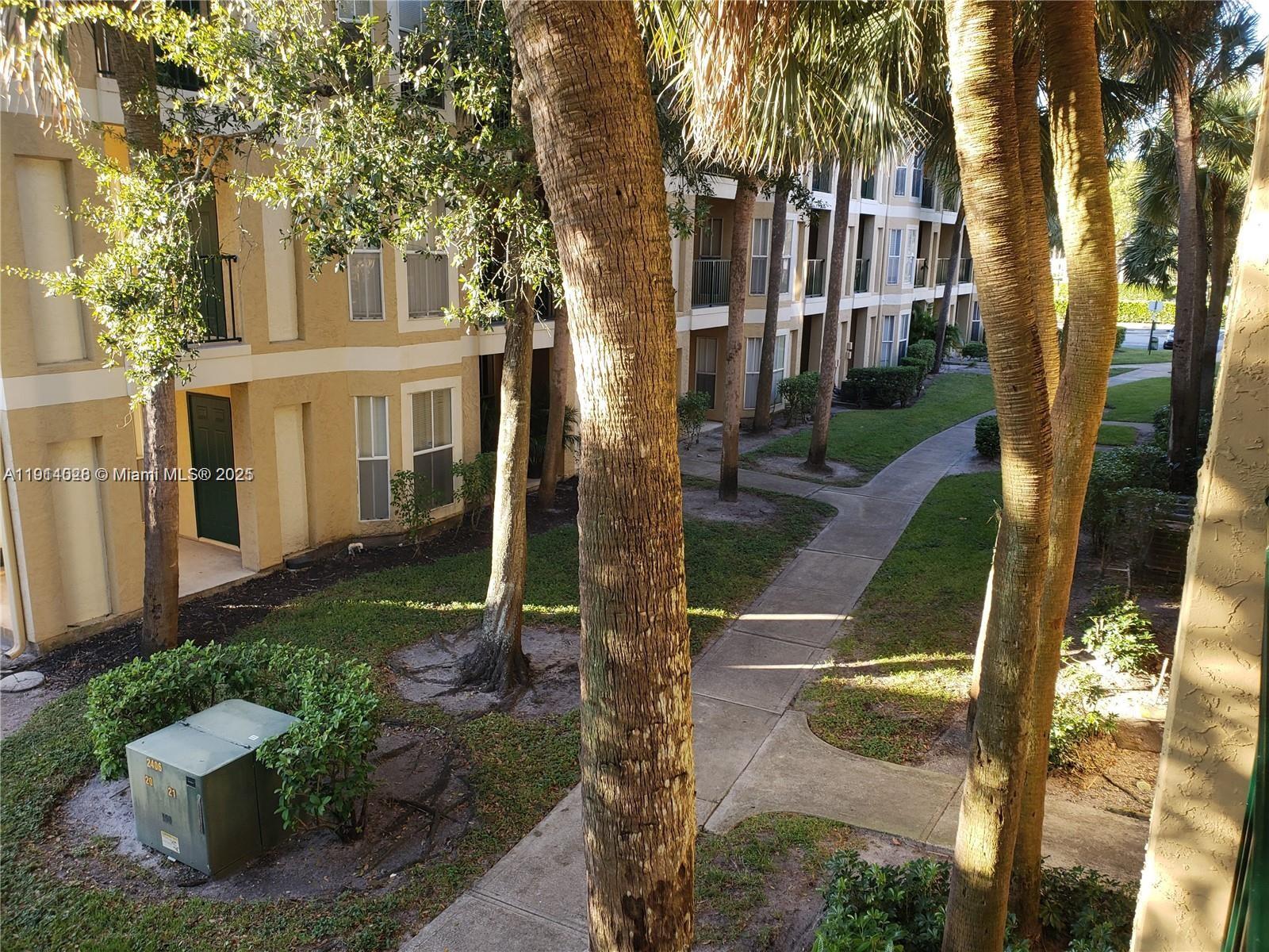 SAVANNAH AT RIVERSIDE - Residential
