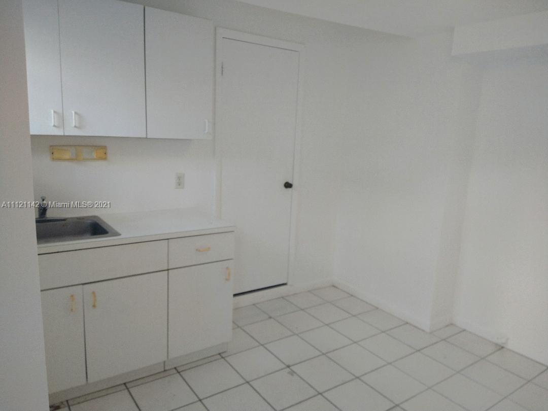 EAST SHENANDOAH - Residential Lease