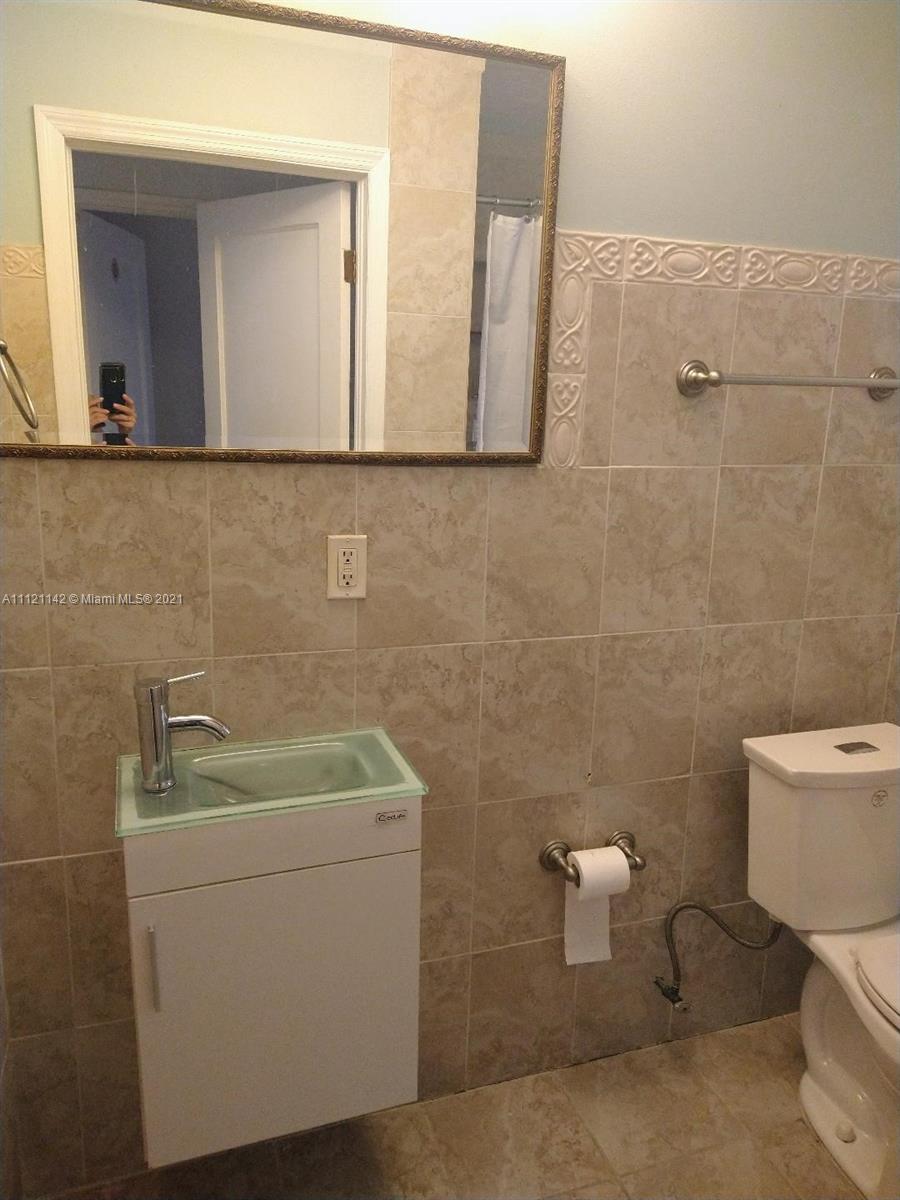 EAST SHENANDOAH - Residential Lease