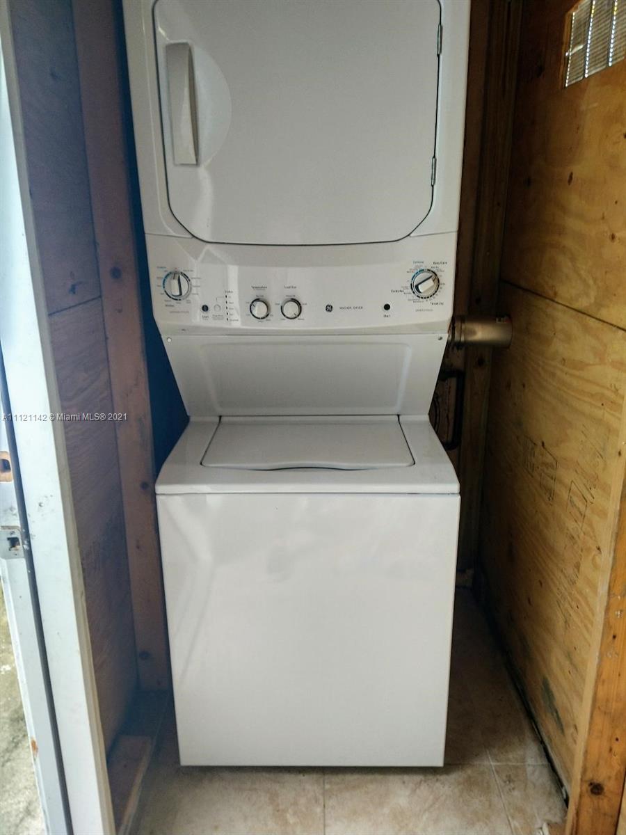 EAST SHENANDOAH - Residential Lease