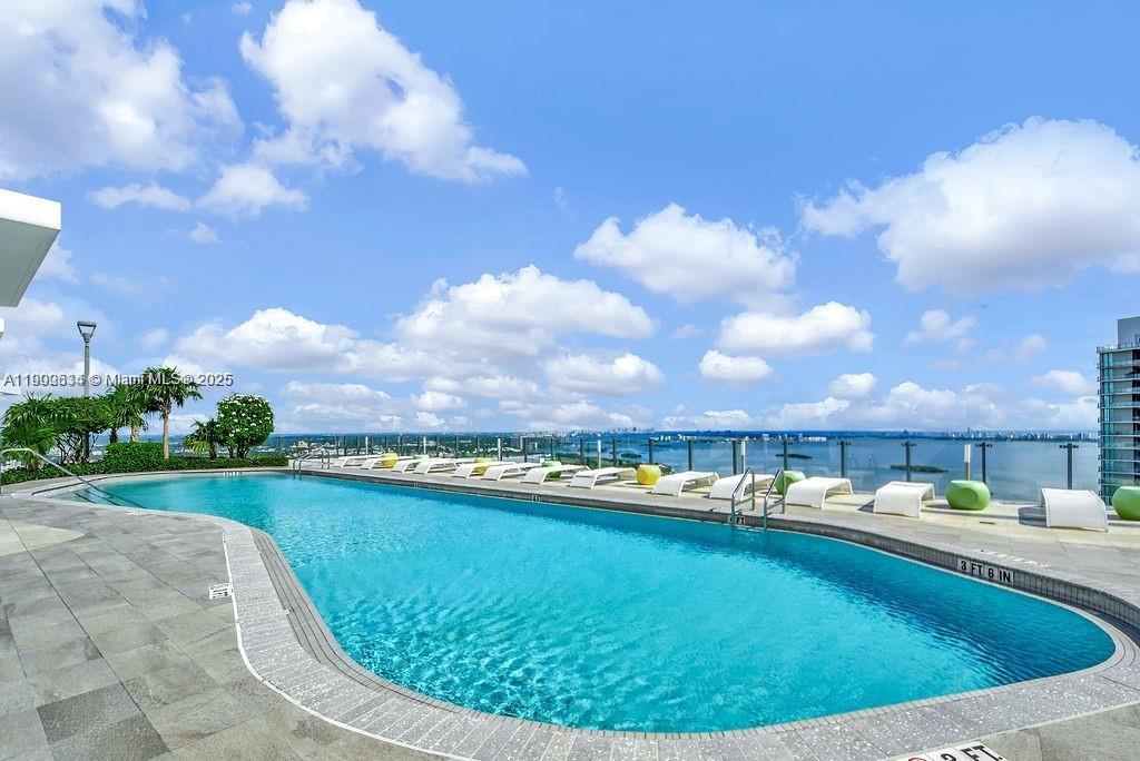 PARAISO BAYVIEWS CONDO - Residential