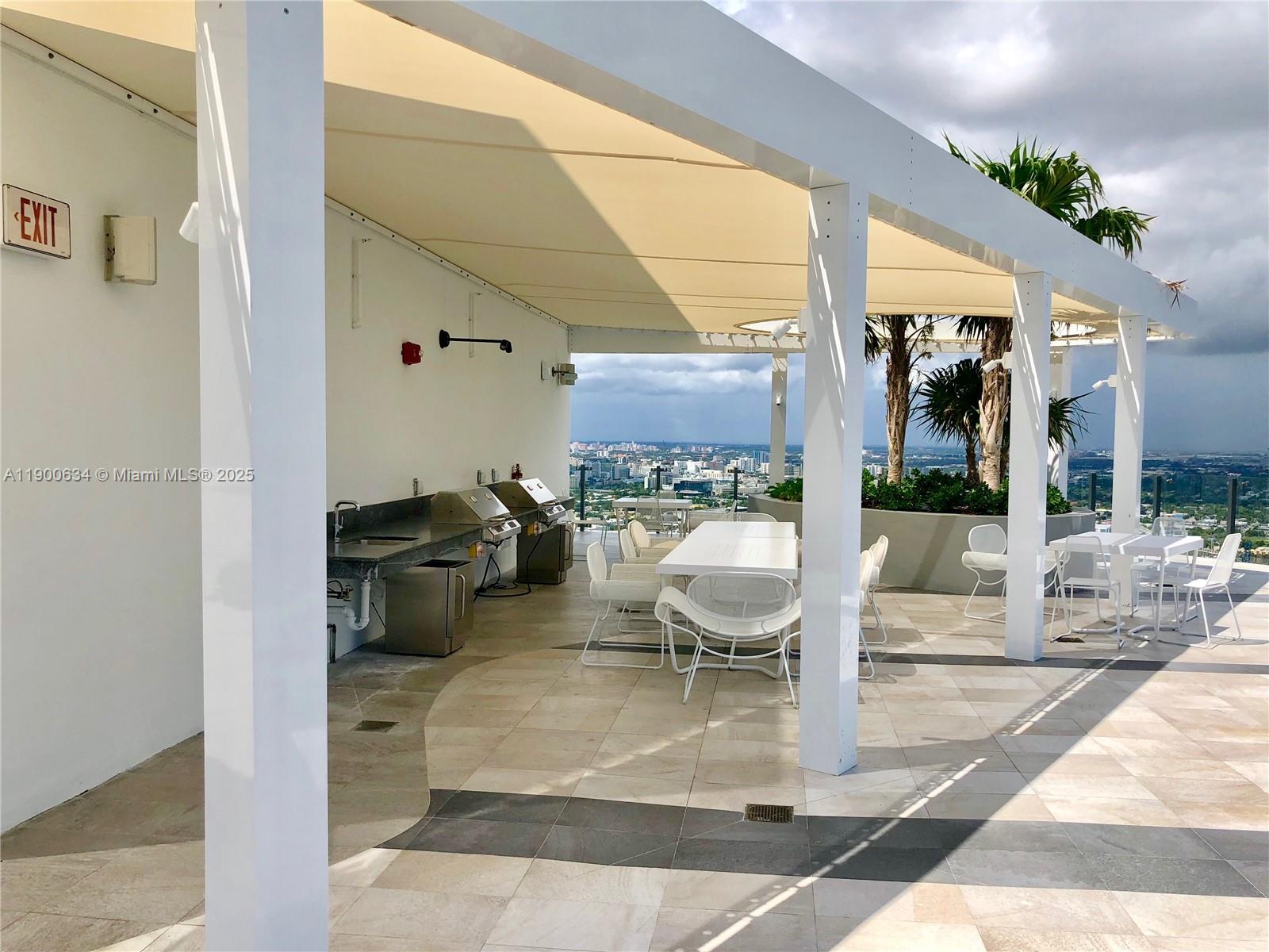 PARAISO BAYVIEWS CONDO - Residential