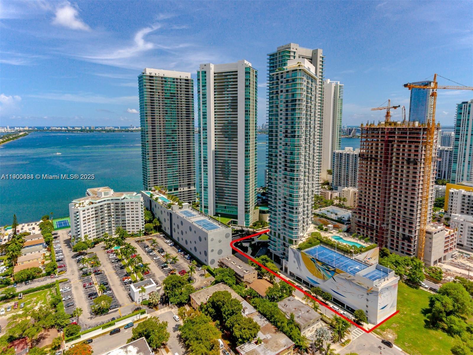 PARAISO BAYVIEWS CONDO - Residential