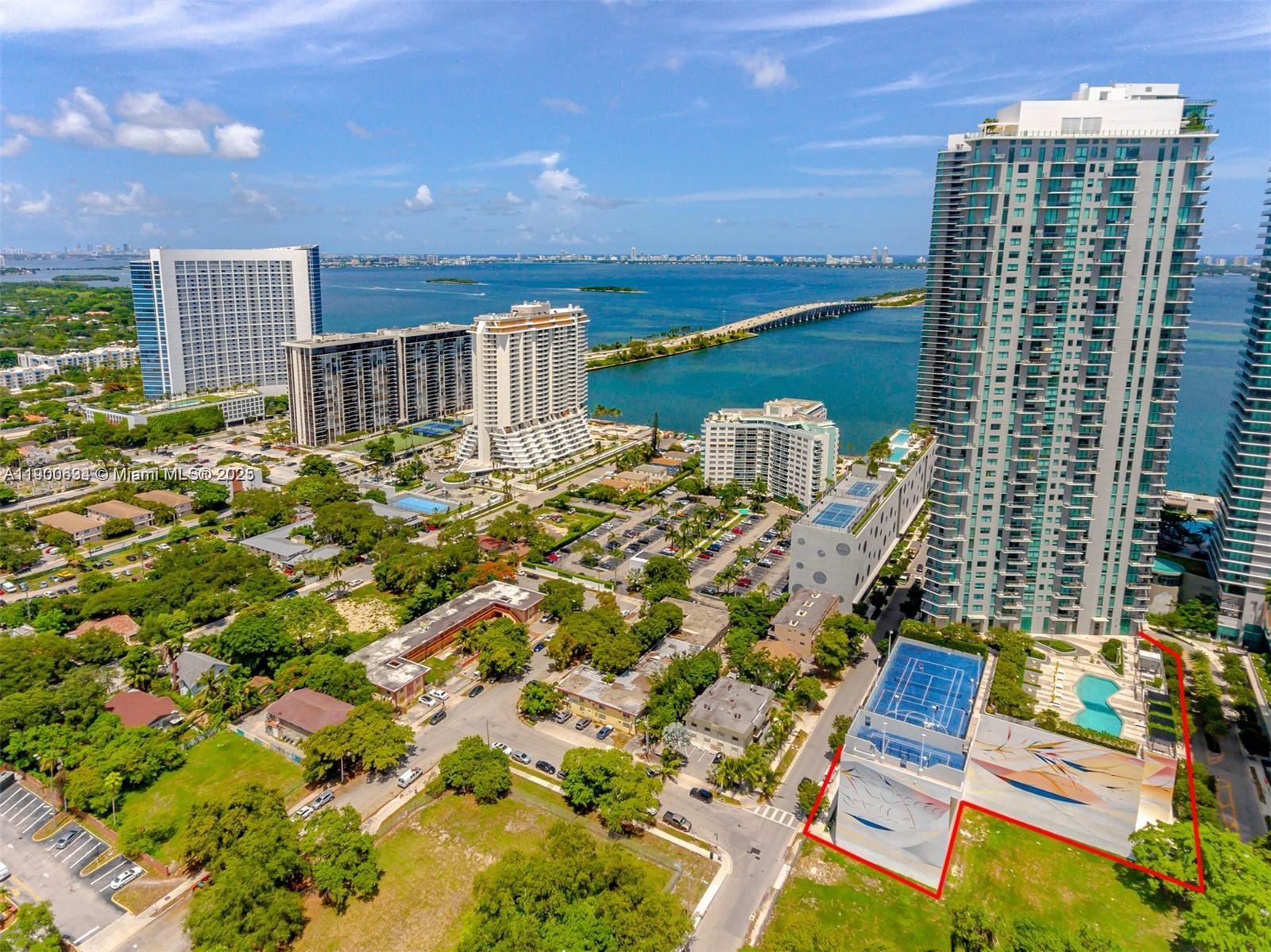 PARAISO BAYVIEWS CONDO - Residential