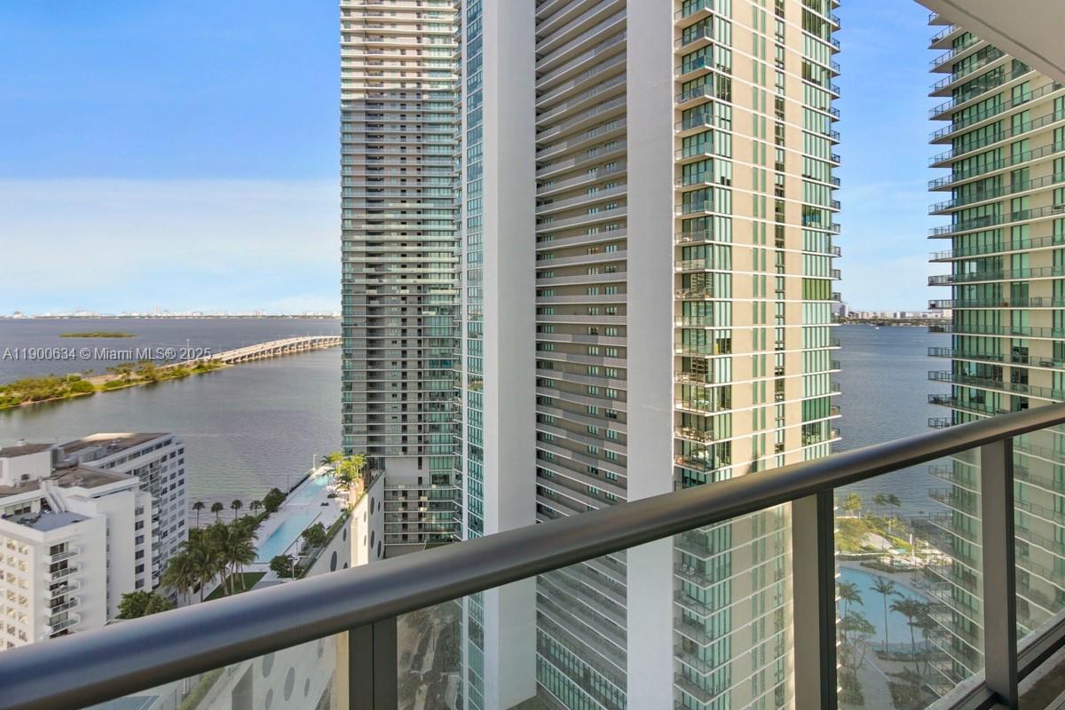 PARAISO BAYVIEWS CONDO - Residential