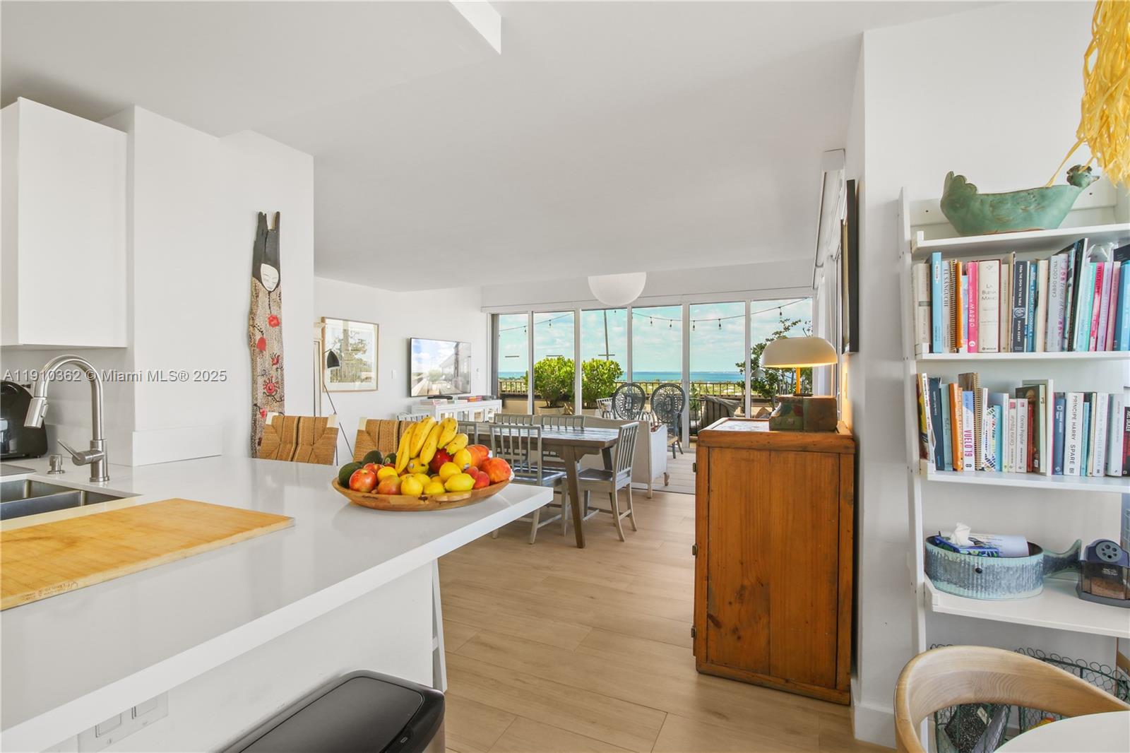 THE EMERALDBAY @ KEY COLO - Residential