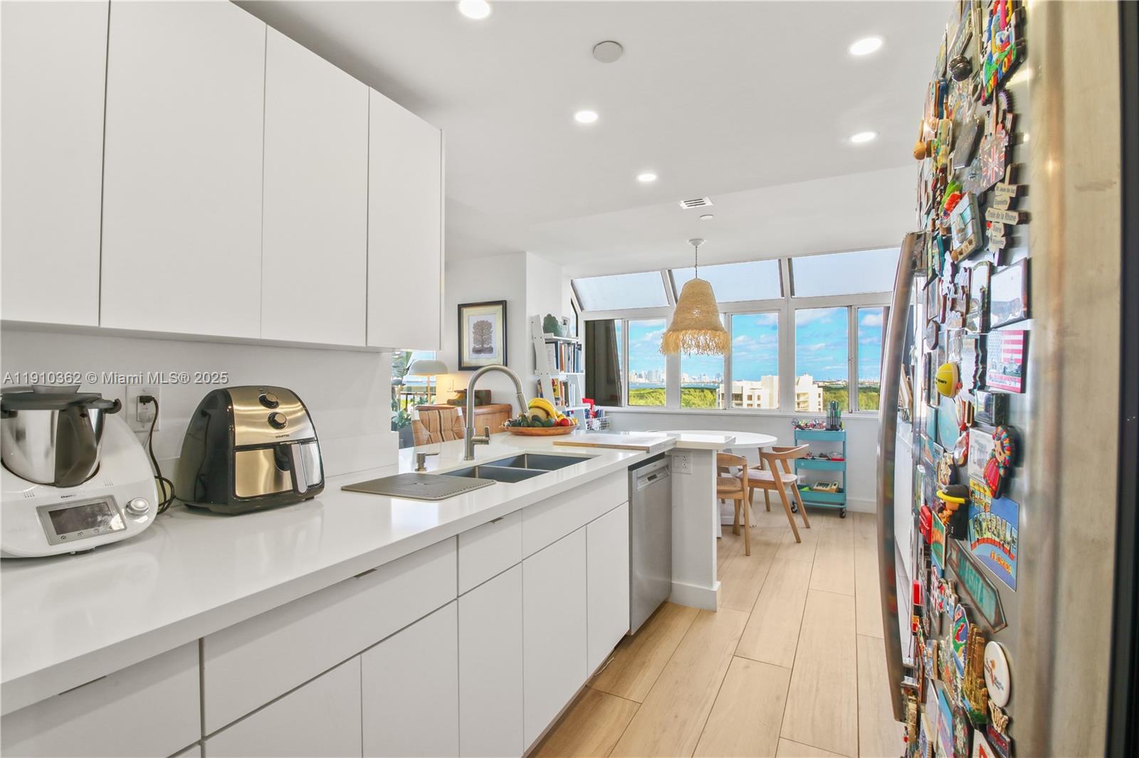 THE EMERALDBAY @ KEY COLO - Residential