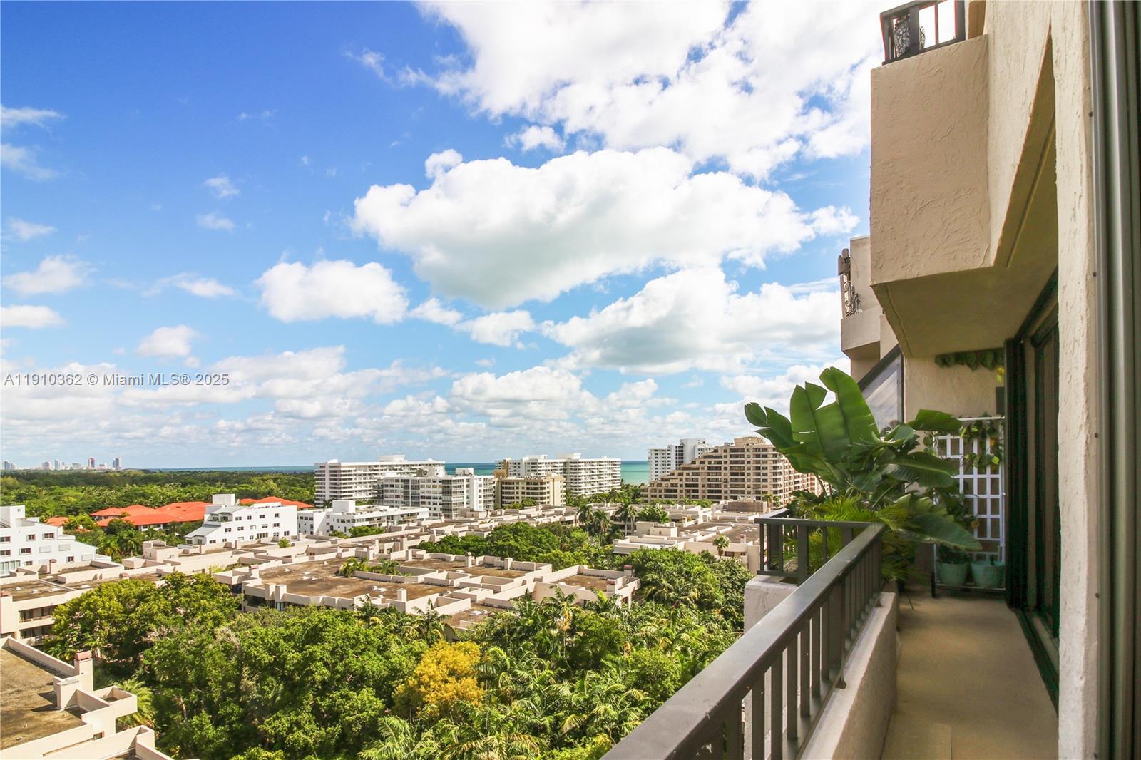 THE EMERALDBAY @ KEY COLO - Residential