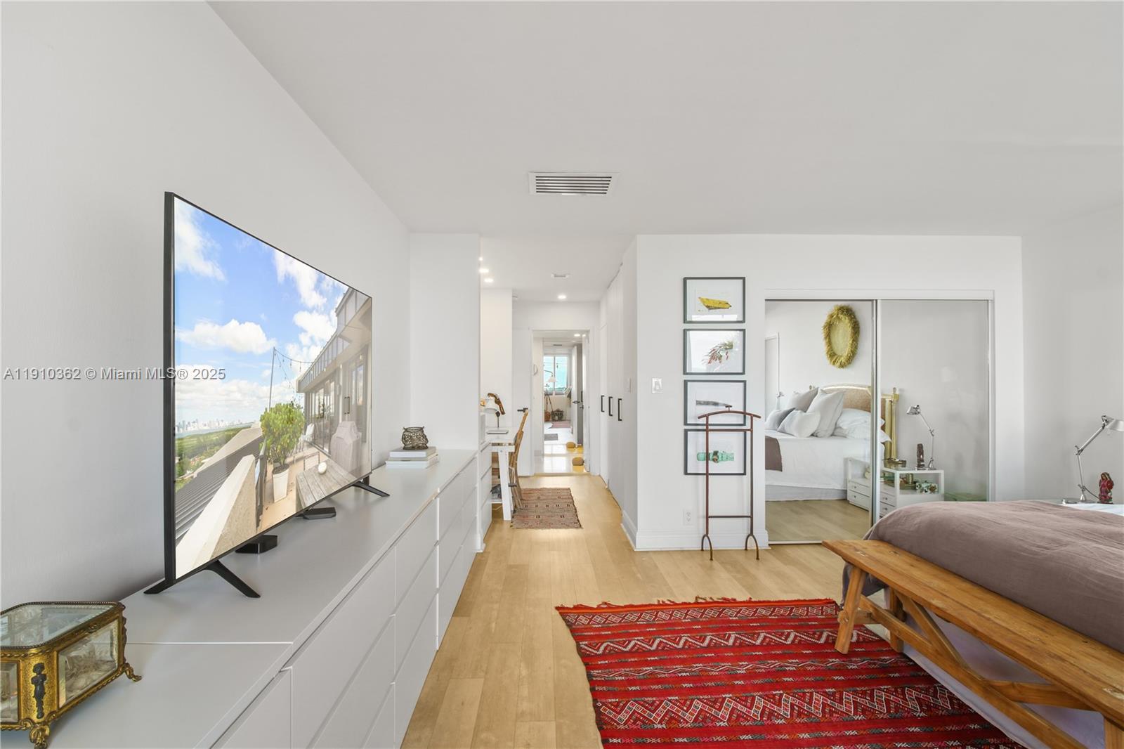 THE EMERALDBAY @ KEY COLO - Residential