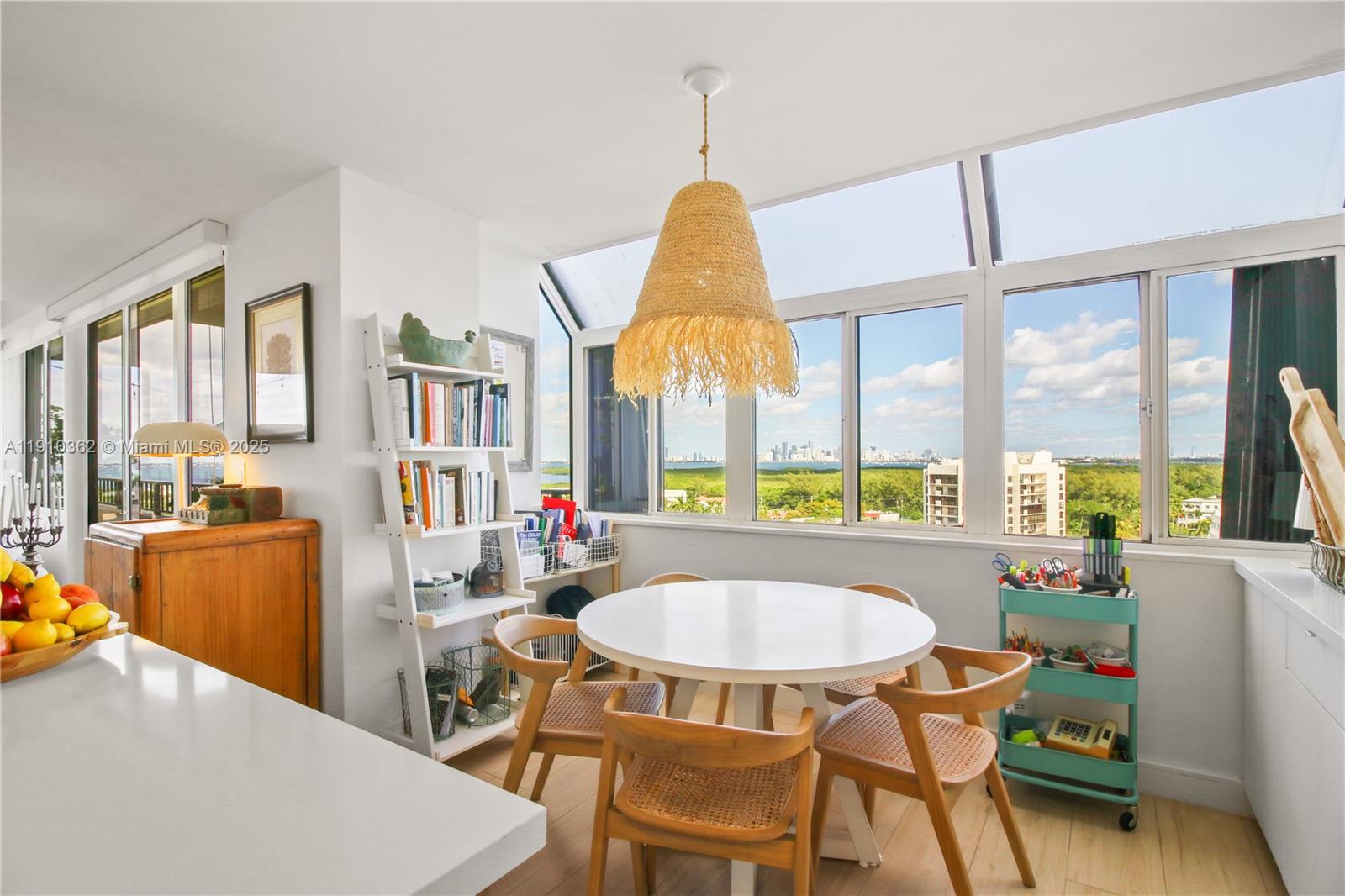 THE EMERALDBAY @ KEY COLO - Residential