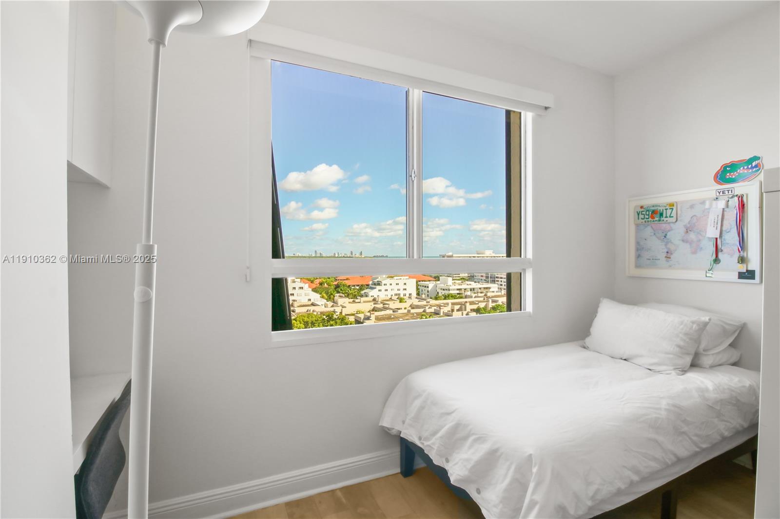 THE EMERALDBAY @ KEY COLO - Residential