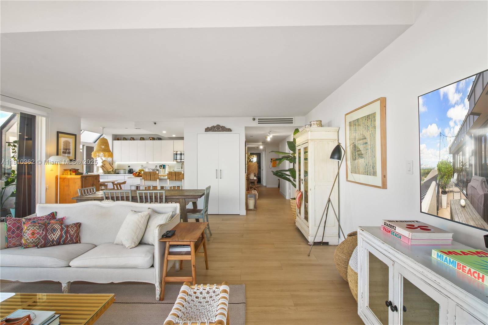 THE EMERALDBAY @ KEY COLO - Residential