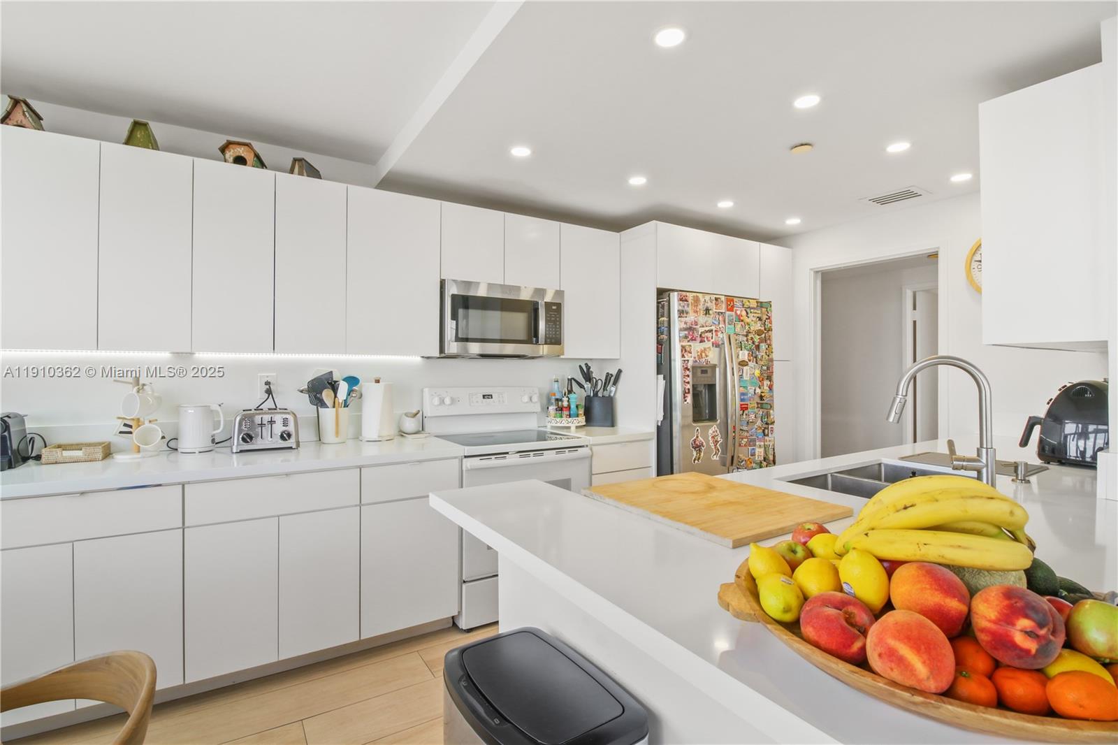 THE EMERALDBAY @ KEY COLO - Residential