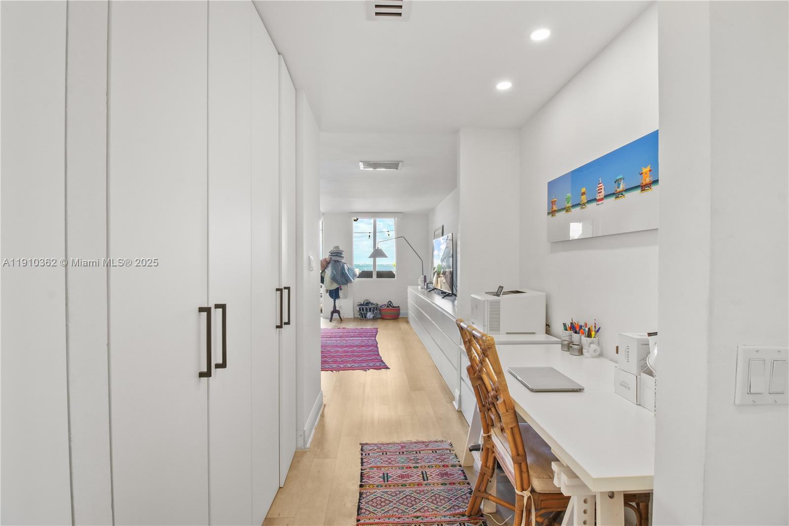 THE EMERALDBAY @ KEY COLO - Residential