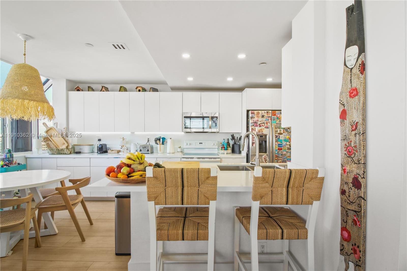 THE EMERALDBAY @ KEY COLO - Residential