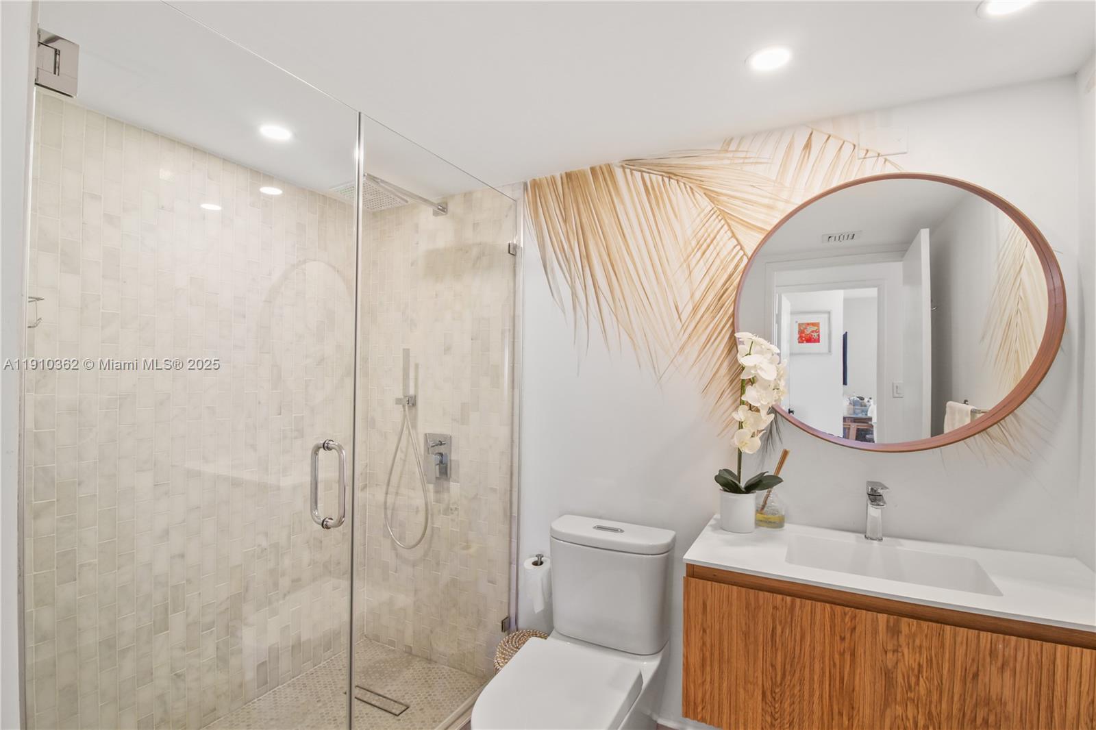 THE EMERALDBAY @ KEY COLO - Residential