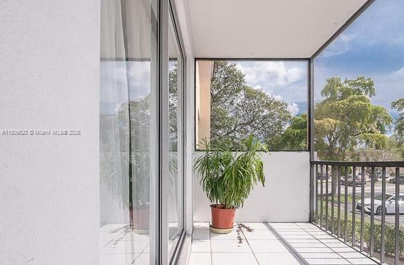 MANORS OF INVERRARY I-3 - Residential