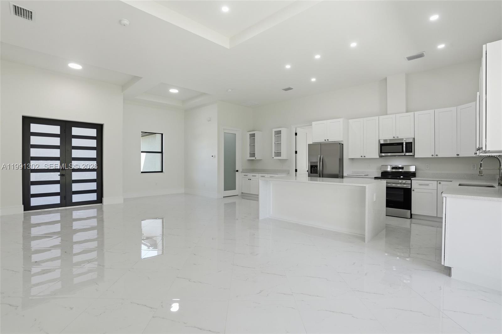 Port La Belle - Residential