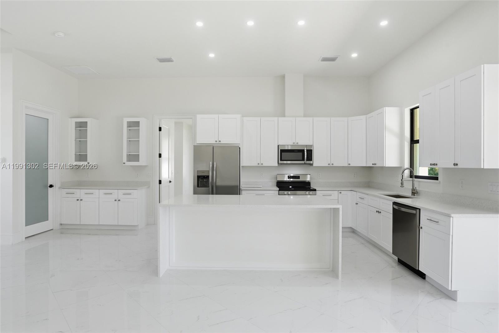 Port La Belle - Residential