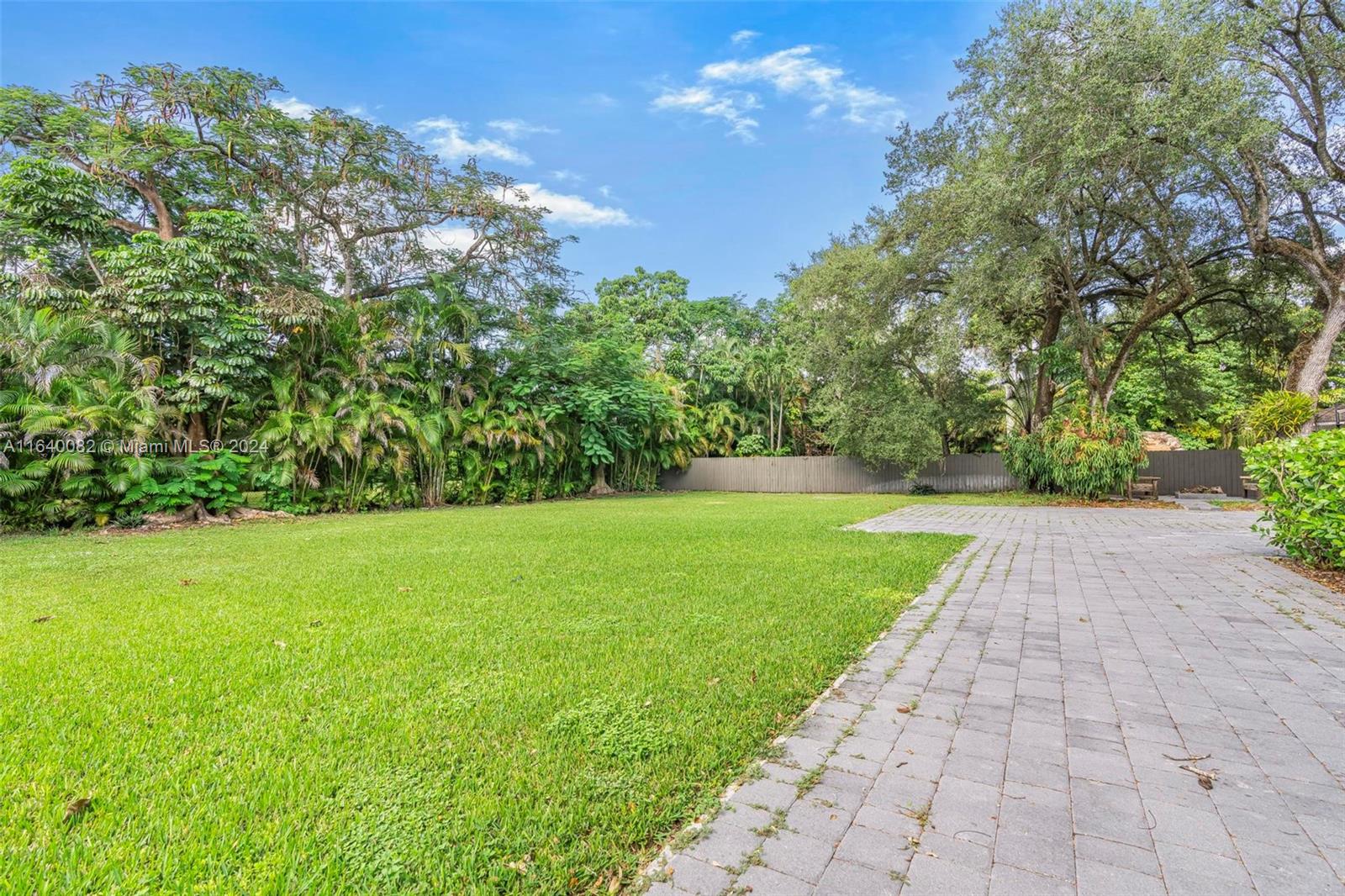 PALM MIAMI AMD - Residential