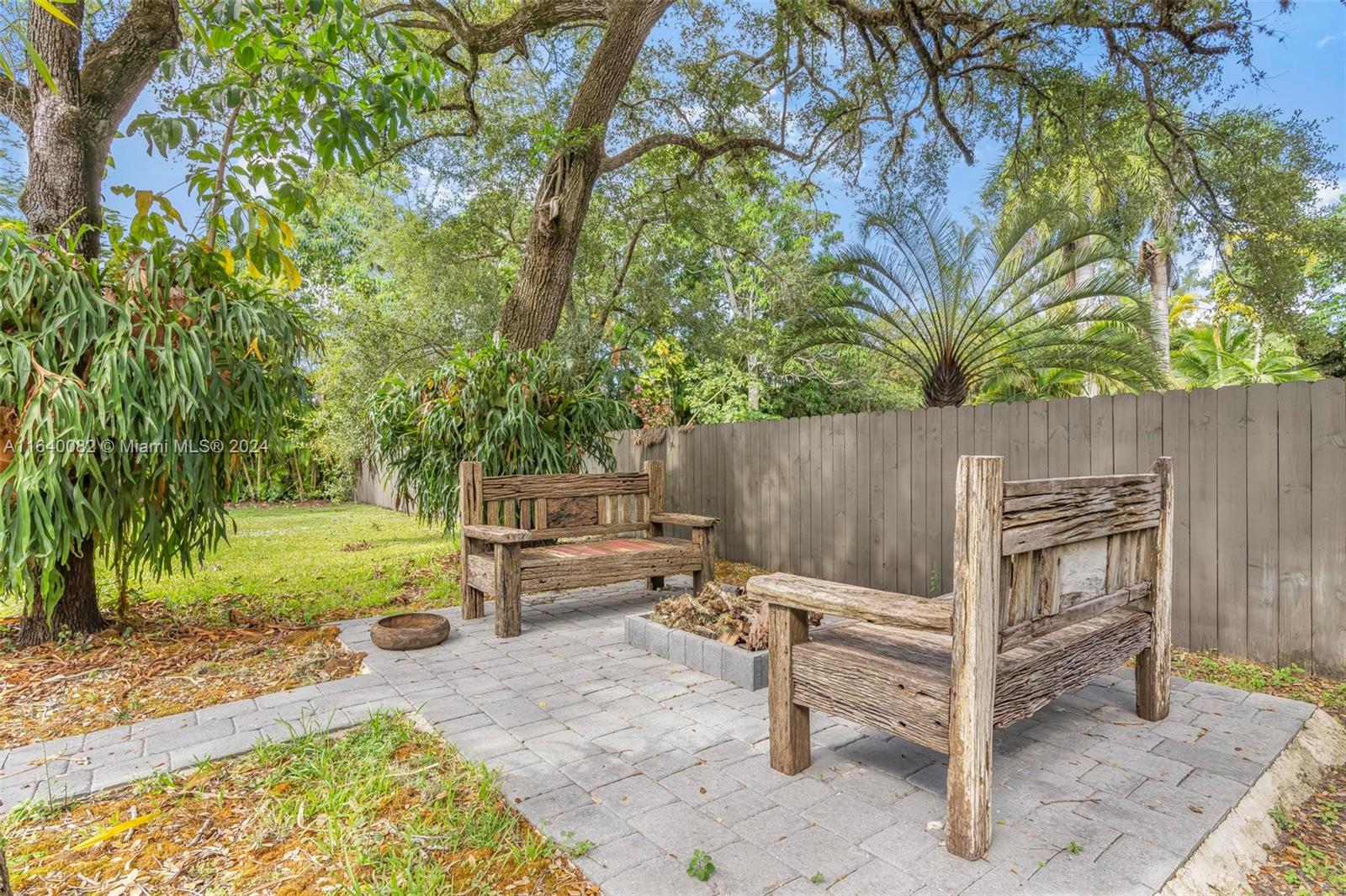 PALM MIAMI AMD - Residential