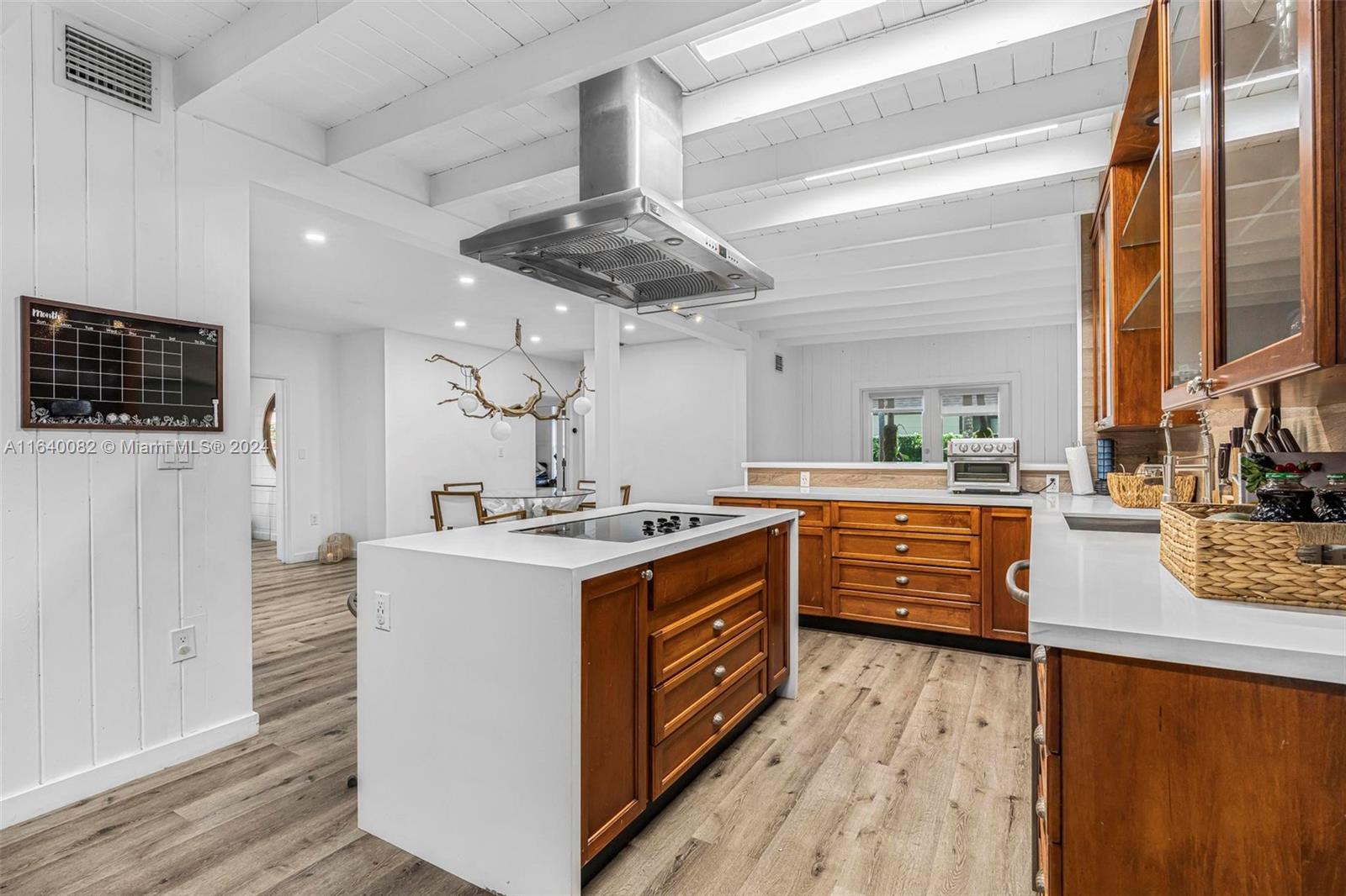 PALM MIAMI AMD - Residential