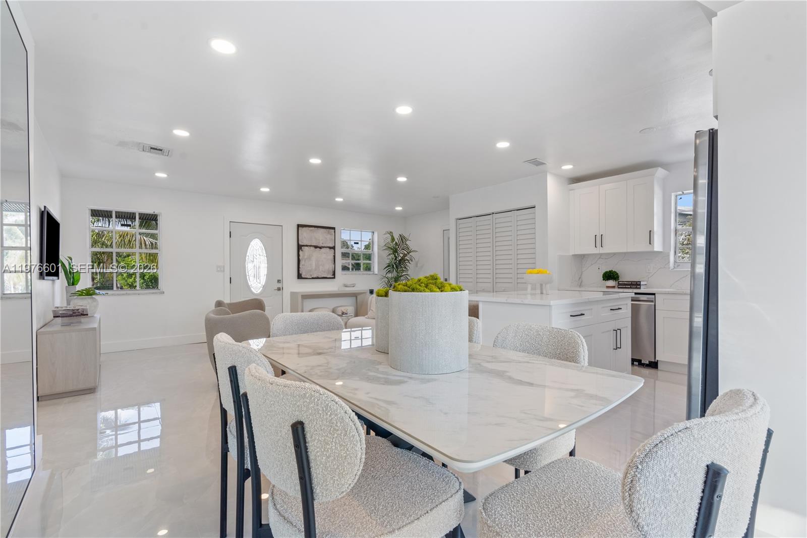 COMMONWEALTH MANOR - Residential