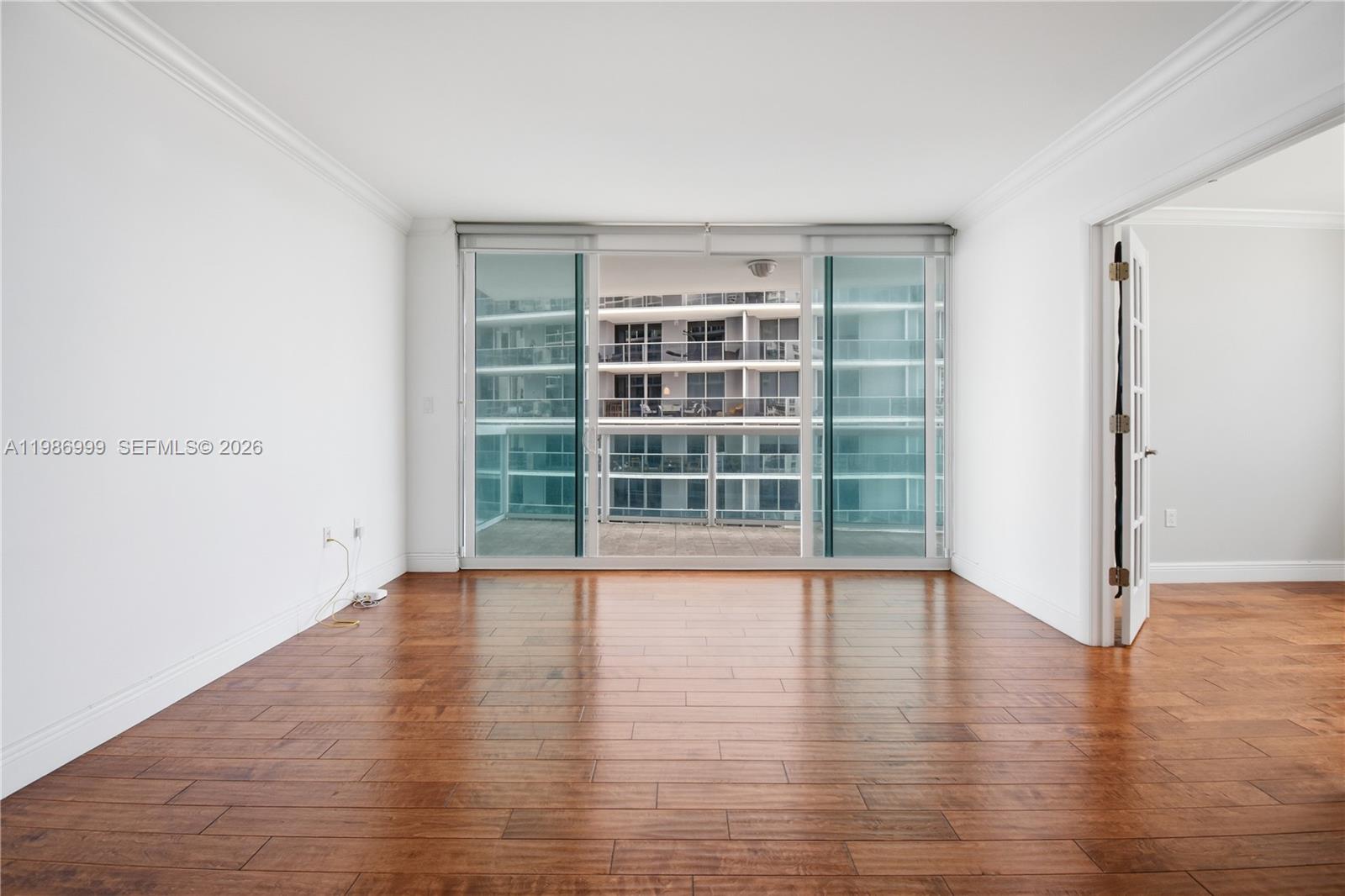 1800 CLUB CONDO - Residential Lease