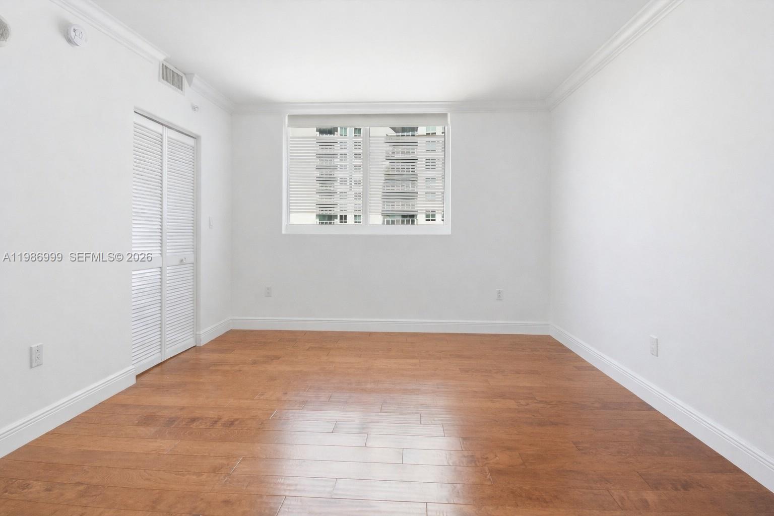 1800 CLUB CONDO - Residential Lease