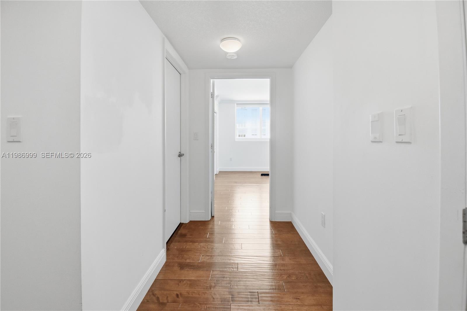 1800 CLUB CONDO - Residential Lease