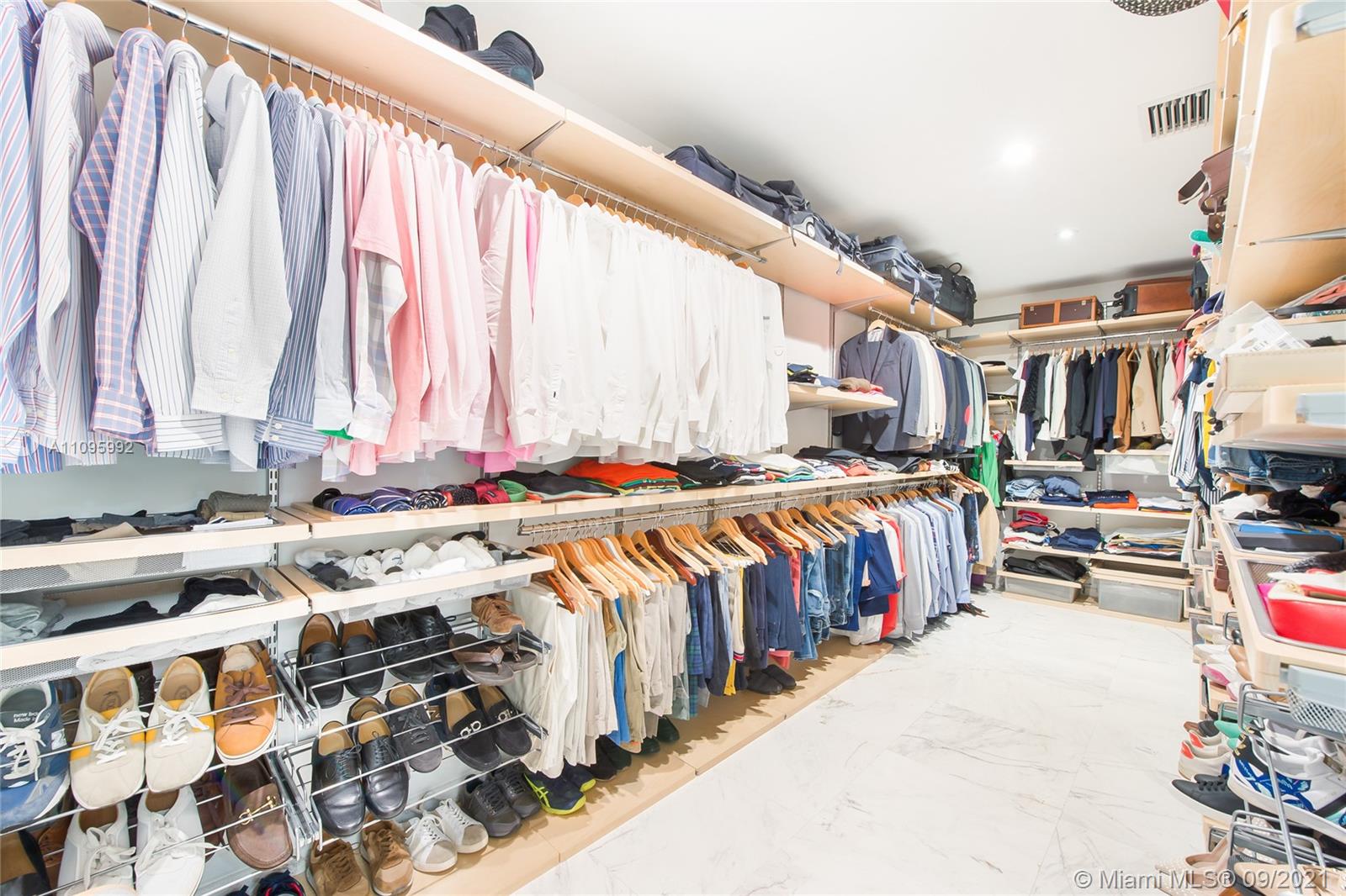 ROCKDALE ESTATES - Residential