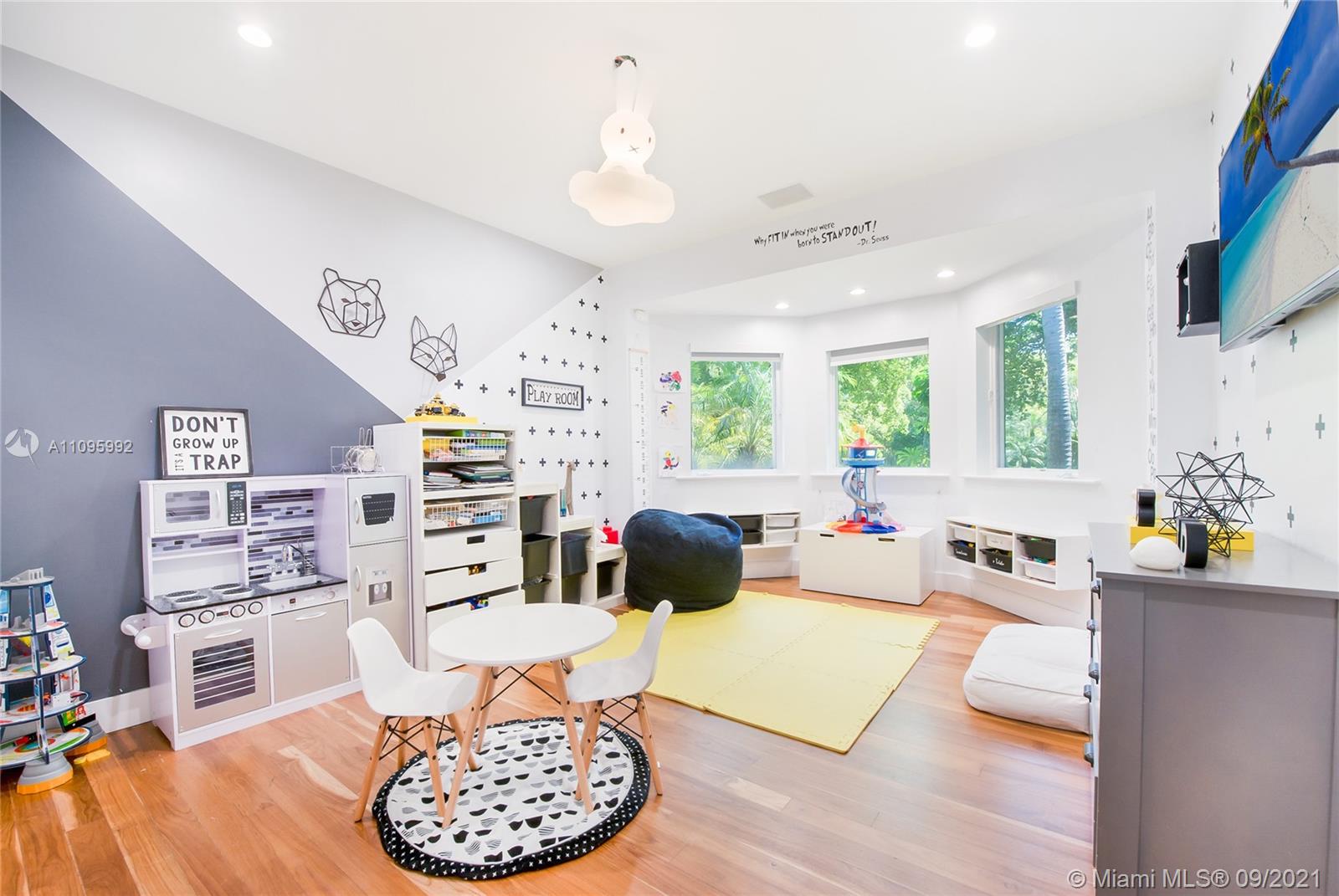 ROCKDALE ESTATES - Residential