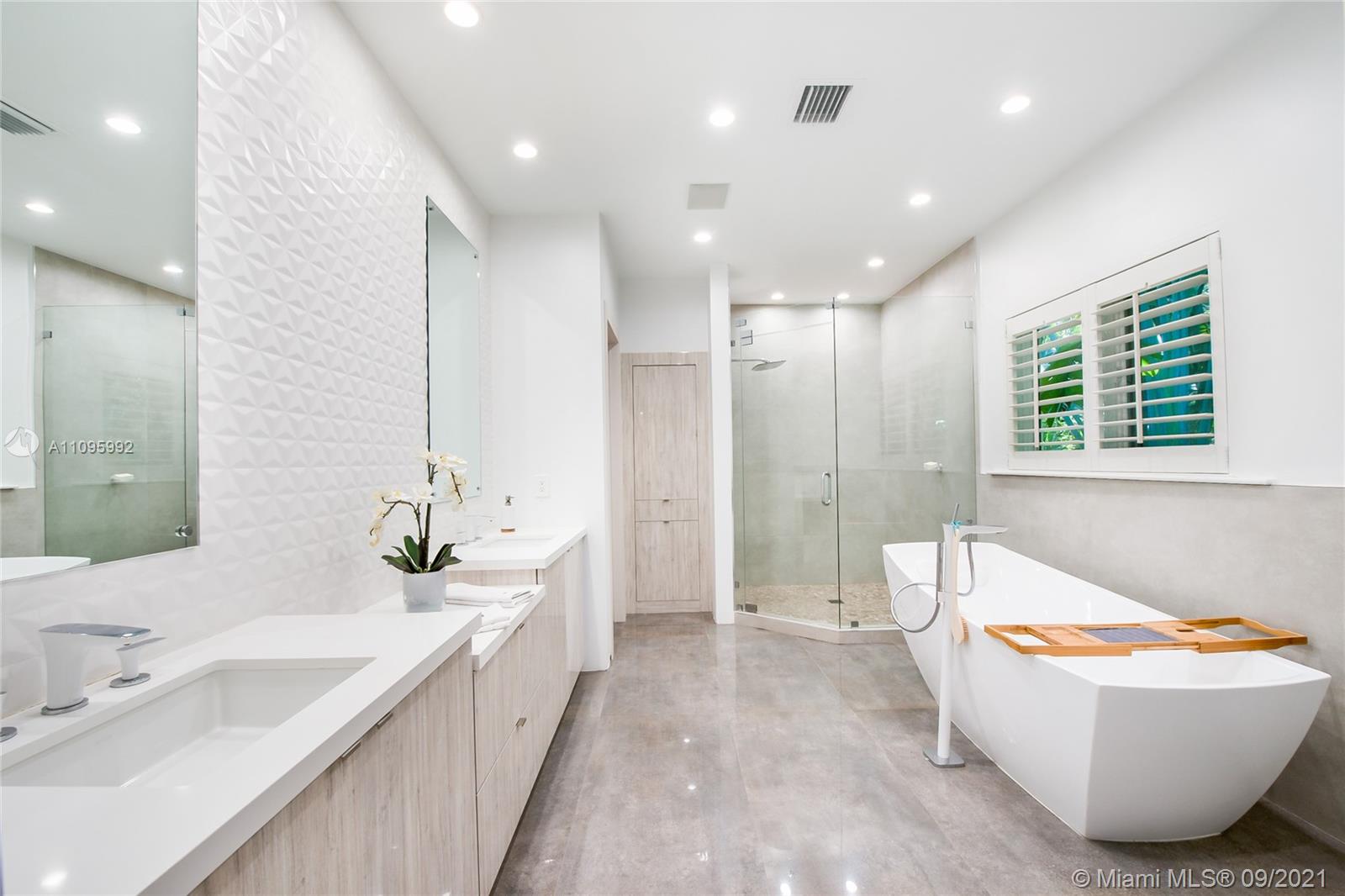 ROCKDALE ESTATES - Residential