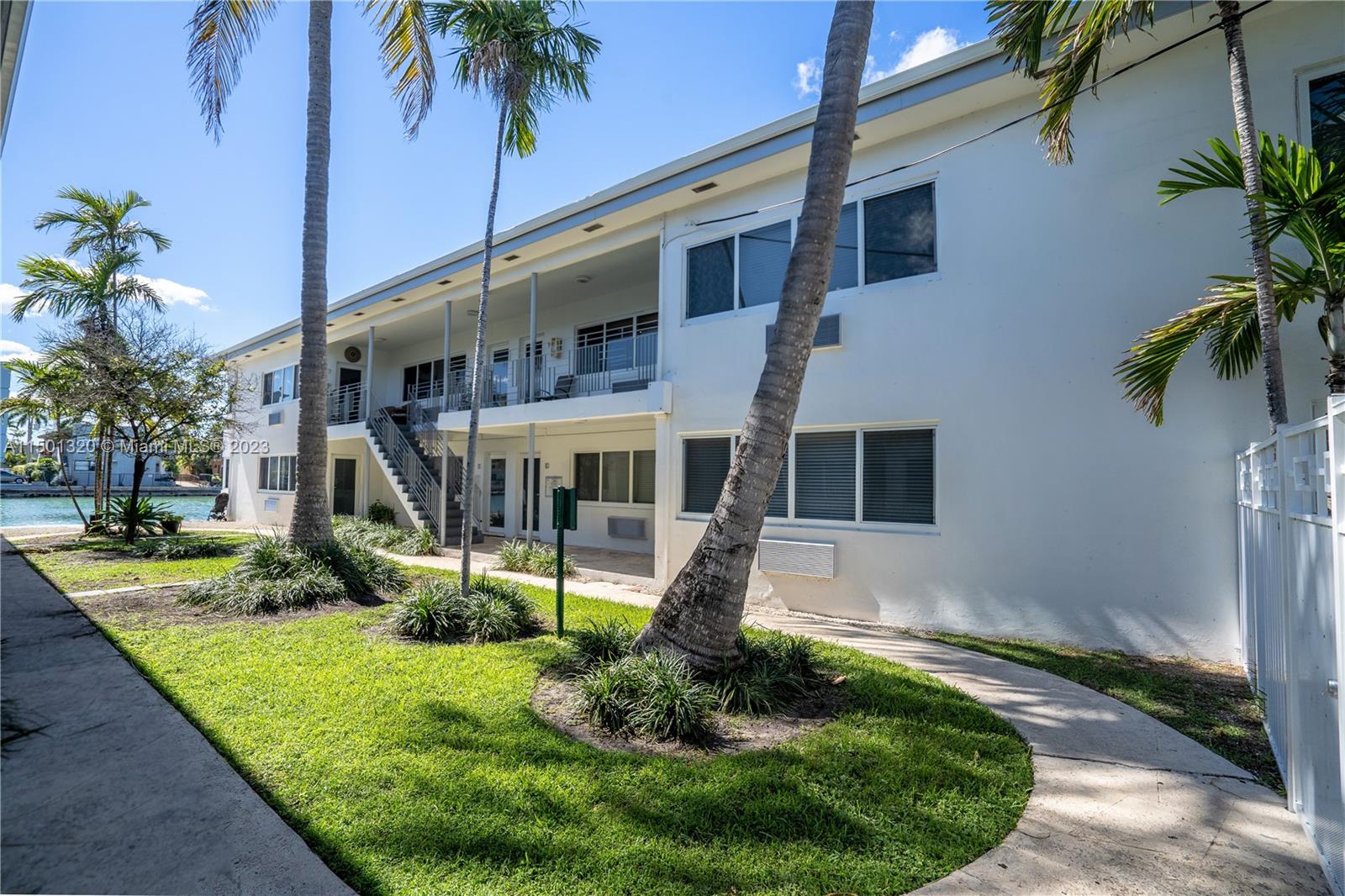 BEACH BAY SUB - Residential Lease