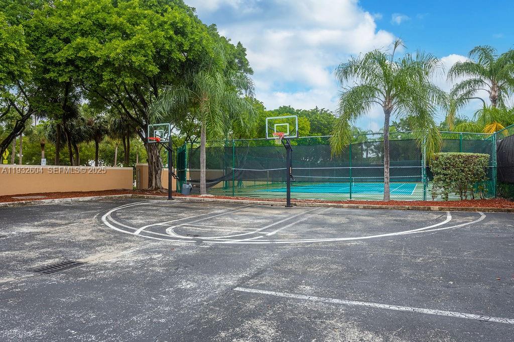 THE YACHT CLUB AT AVENTUR - Residential Lease