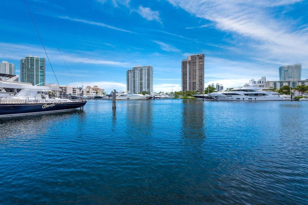 THE YACHT CLUB AT AVENTUR - Residential Lease