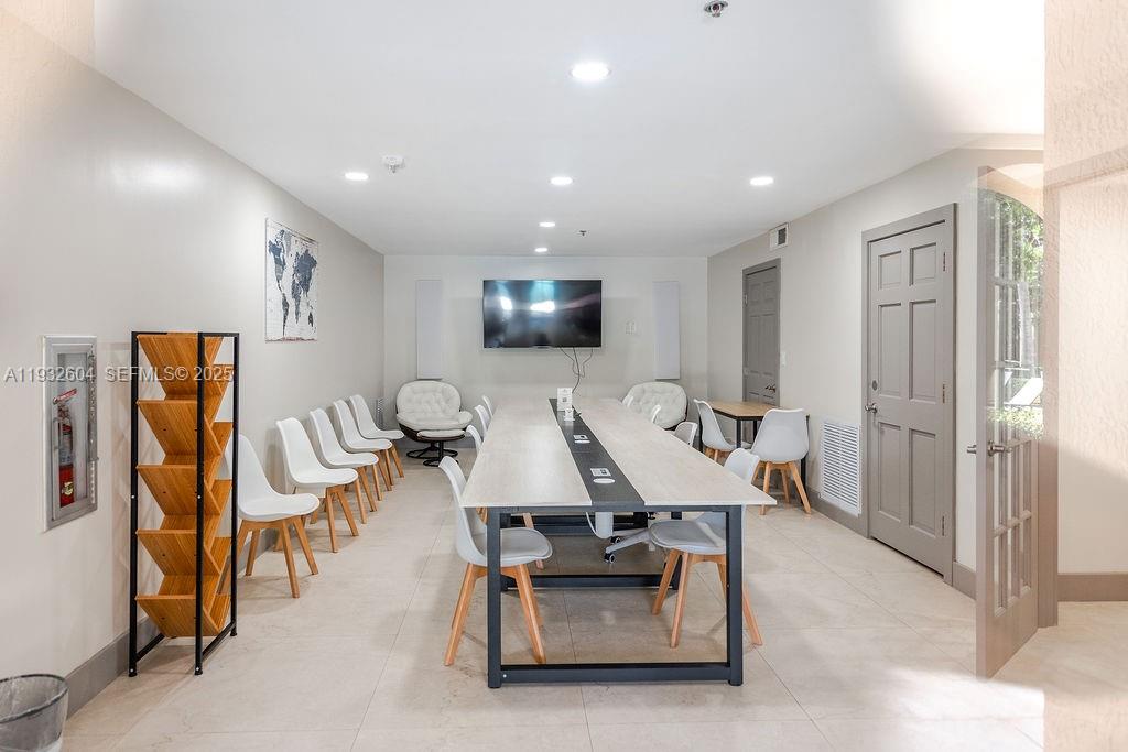 THE YACHT CLUB AT AVENTUR - Residential Lease