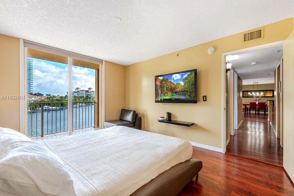 THE YACHT CLUB AT AVENTUR - Residential Lease